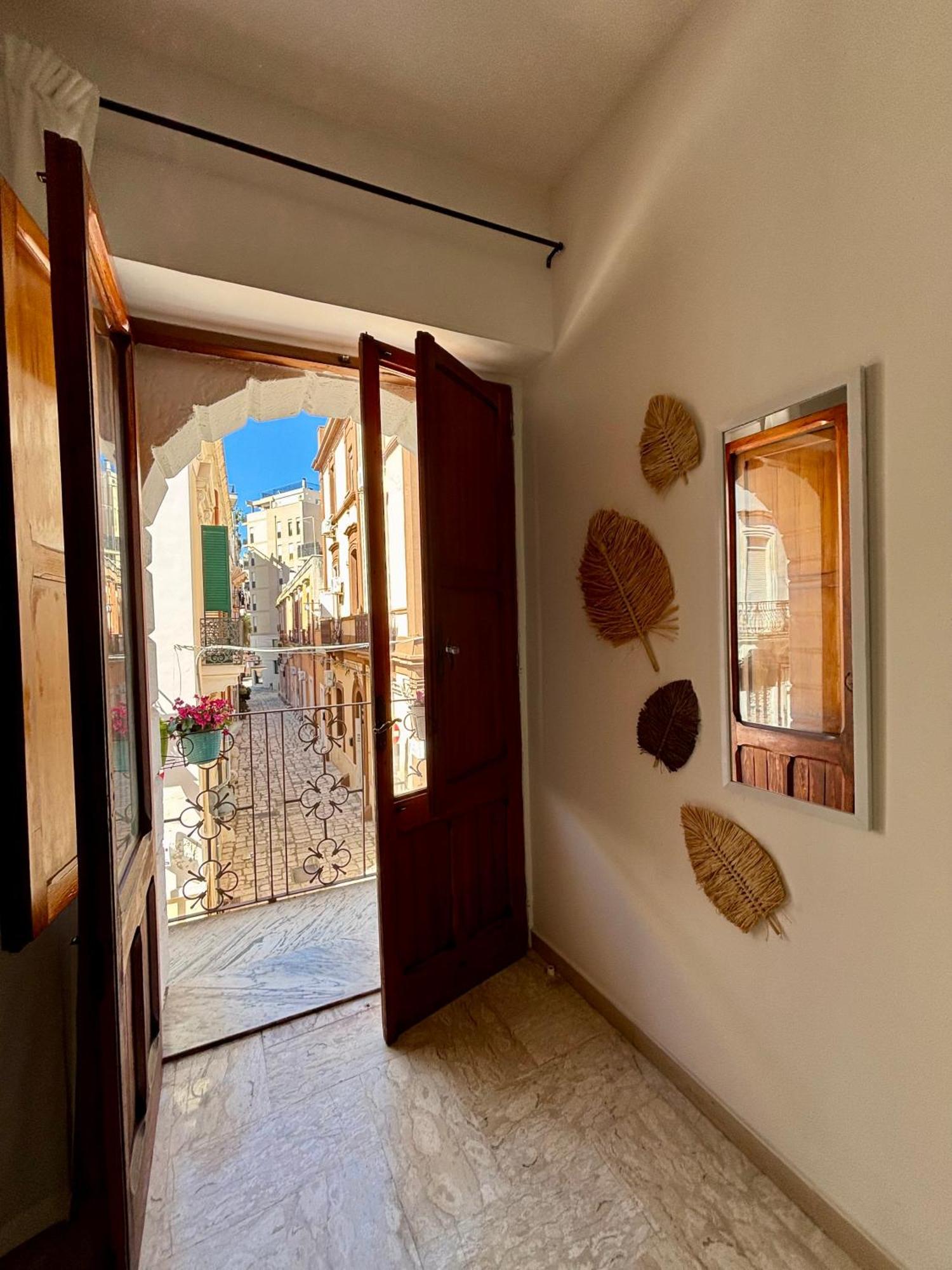 La Pergola Del Centro Apartment Brindisi Exterior foto